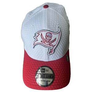 Tampa Bay Buccaneers HAT New Era Mens White Red 2024 NFL Training 39THIRTY‎ M/L